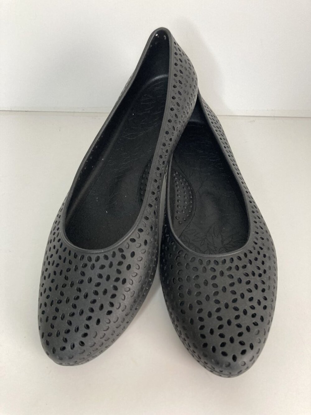 Kabashi Black Cut-Out Rubber Flats-Bendable, Light Weight, Size 7